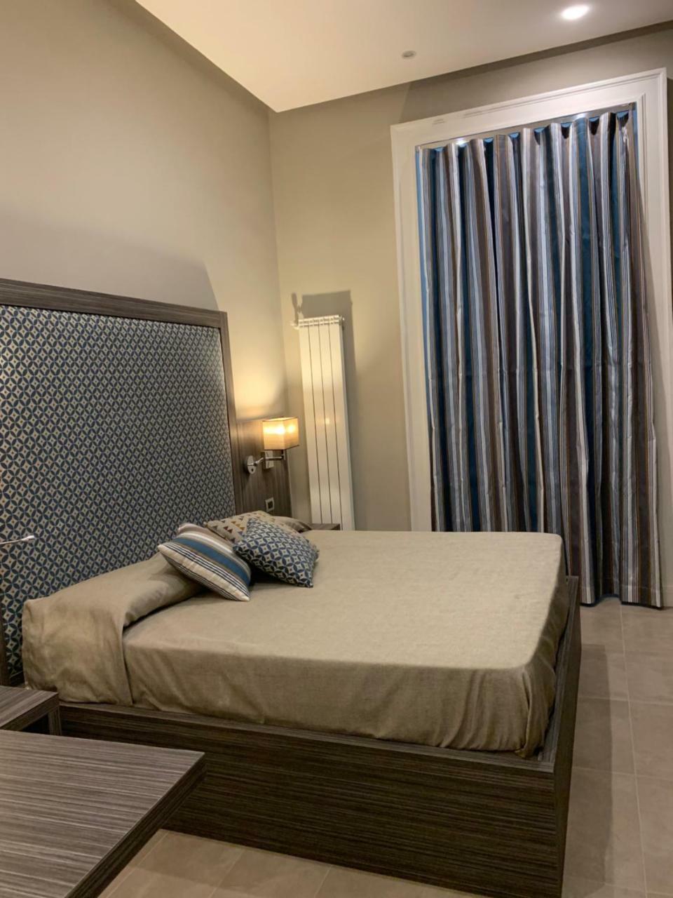 Hotel Ausonia Napoli Eksteriør bilde