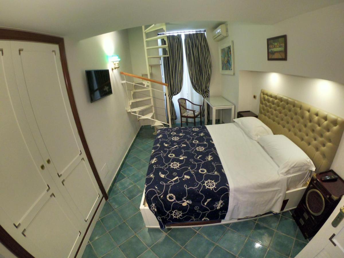 Hotel Ausonia Napoli Eksteriør bilde
